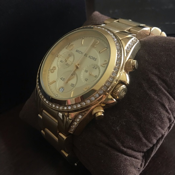 Michael Kors 5166 Gold Watch - Picture 2 of 5